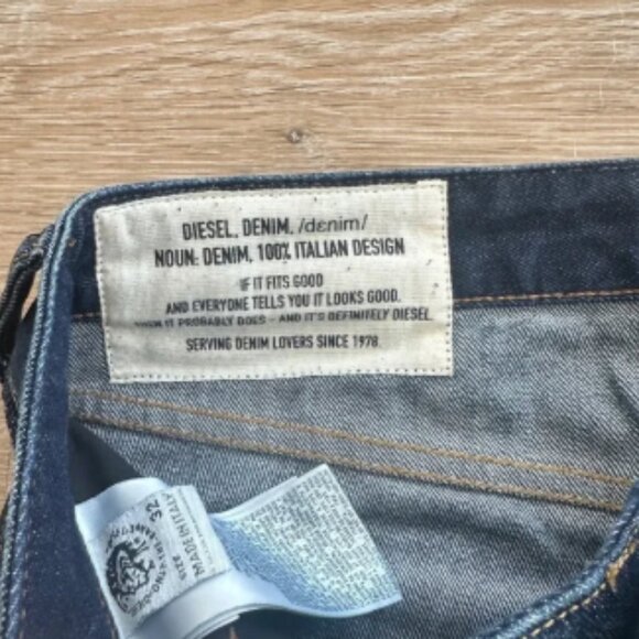 Diesel Men's Deep Indigo Bootcut Jeans size 32 - Picture 5 of 10